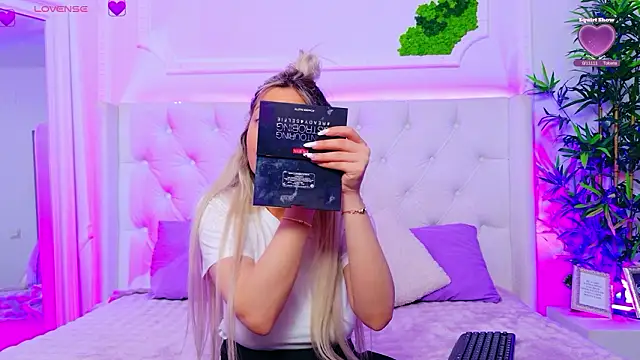 AriannaSins online show from 03/13/26, 01:27