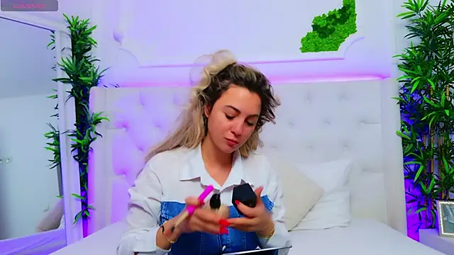 AriannaSins online show from 11/14/25, 01:37