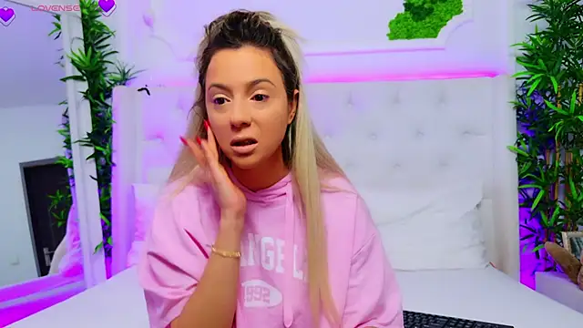 AriannaSins online show from 12/01/25, 01:23