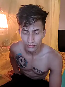 Logan isler online show from 04/21/26, 02:56