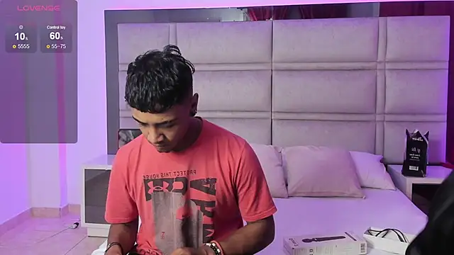 SweetAndSinful online show from 11/04/25, 03:21