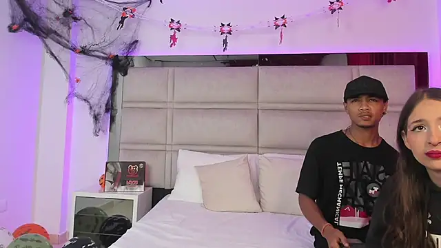 SweetAndSinful online show from 10/27/25, 03:51