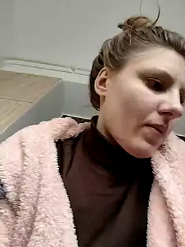 SandyCassie online show from 12/20/25, 07:44