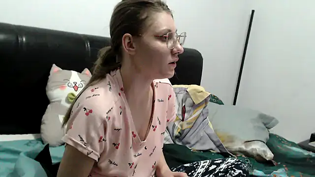 SandyCassie online show from 02/16/26, 07:45