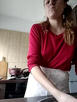 SandyCassie online show from 12/14/25, 07:36