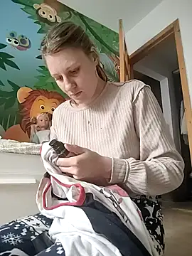 SandyCassie online show from 10/16/25, 10:12