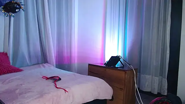 antonella rosecs online show from 10/17/25, 04:38