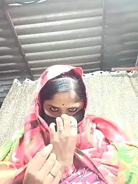 Snapshot of Rajni_chauhan chatting on 11/11/25, 07:41 Rajni chauhan online show from 11/11/25, 07:41