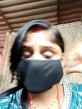 Snapshot of Rajni_chauhan chatting on 11/18/25, 10:40 Rajni chauhan online show from 11/18/25, 10:40