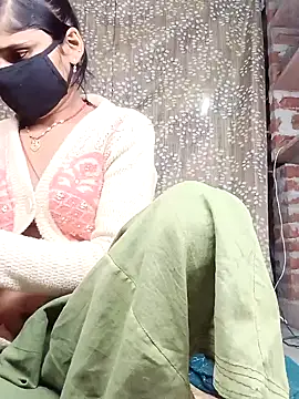 Snapshot of Rajni_chauhan chatting on 01/12/26, 04:25 Rajni chauhan online show from 01/12/26, 04:25