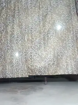 Snapshot of Rajni_chauhan chatting on 11/23/25, 05:12 Rajni chauhan online show from 11/23/25, 05:12