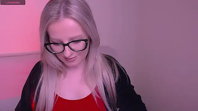 AllaLeomz online show from 11/15/25, 07:56