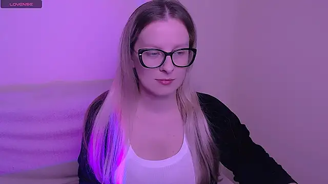 AllaLeomz online show from 11/06/25, 07:56