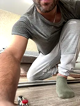 Snapshot of AndyLynn chatting on 10/18/25, 07:54 AndyLynn online show from 10/18/25, 07:54