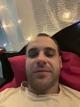 Snapshot of AndyLynn chatting on 11/08/25, 07:28 AndyLynn online show from 11/08/25, 07:28