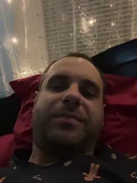 Snapshot of AndyLynn chatting on 12/03/25, 07:13 AndyLynn online show from 12/03/25, 07:13