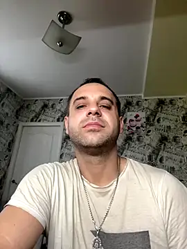 Snapshot of AndyLynn chatting on 11/08/25, 06:17 AndyLynn online show from 11/08/25, 06:17