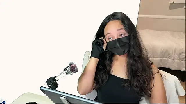 WinnieRin online show from 12/03/25, 03:18