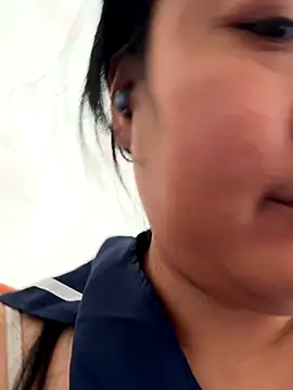 Snapshot of aini-maili chatting on 10/16/25, 03:59 aini-maili online show from 10/16/25, 03:59