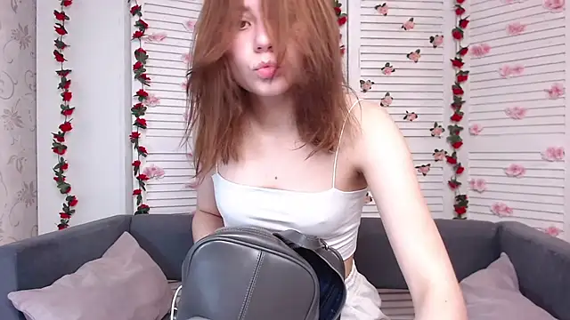 Snapshot of evaa_here_ chatting on 11/08/25, 07:56 evaa here online show from 11/08/25, 07:56