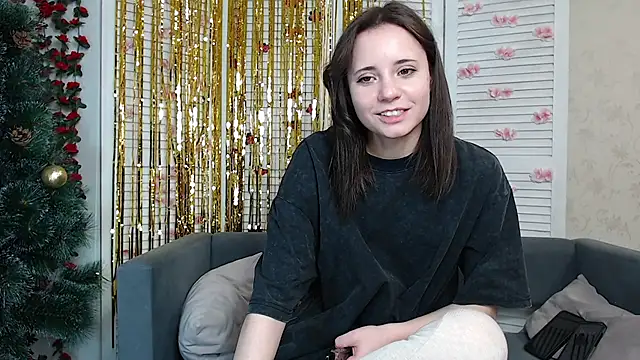 Snapshot of evaa_here_ chatting on 12/05/25, 08:02 evaa here online show from 12/05/25, 08:02