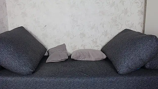 evaa here  online show from 03/25/26, 08:14