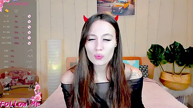 honeybuns lizzy online show from 11/07/25, 12:15