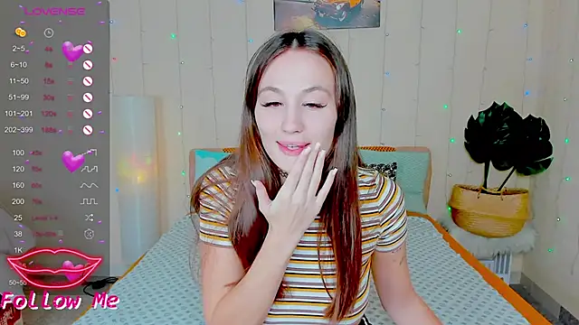 honeybuns lizzy online show from 10/17/25, 01:20