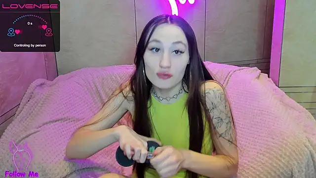 honeybuns lizzy online show from 04/19/26, 01:23