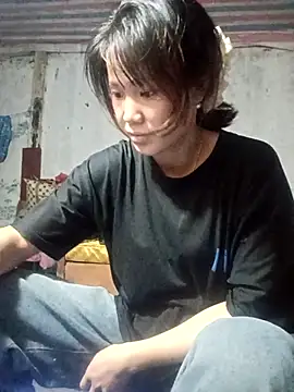 Snapshot of Lin-a- chatting on 10/26/25, 04:57 Lin-a- online show from 10/26/25, 04:57