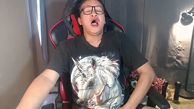 smokeprincess online show from 11/19/25, 04:51