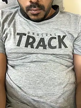 Handsome8677 online show from 12/02/25, 07:37