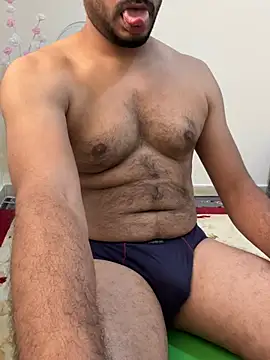 Snapshot of Handsome8677 chatting on 04/08/26, 07:54 Handsome8677 online show from 04/08/26, 07:54