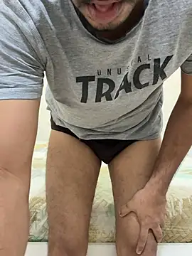 Snapshot of Handsome8677 chatting on 02/16/26, 08:24 Handsome8677 online show from 02/16/26, 08:24