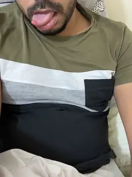 Snapshot of Handsome8677 chatting on 02/04/26, 08:26 Handsome8677 online show from 02/04/26, 08:26