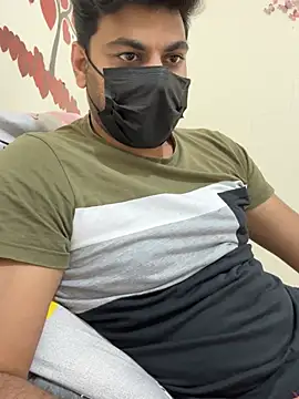 Snapshot of Handsome8677 chatting on 01/11/26, 07:37 Handsome8677 online show from 01/11/26, 07:37