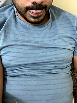 Snapshot of Handsome8677 chatting on 01/06/26, 10:14 Handsome8677 online show from 01/06/26, 10:14