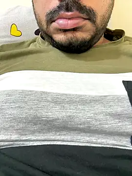 Snapshot of Handsome8677 chatting on 12/22/25, 11:38 Handsome8677 online show from 12/22/25, 11:38