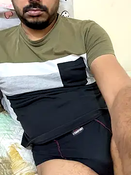 Snapshot of Handsome8677 chatting on 12/22/25, 11:21 Handsome8677 online show from 12/22/25, 11:21