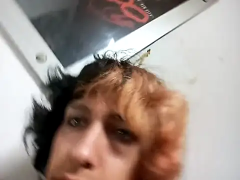 Maki Morningstar online show from 10/27/25, 07:26