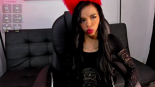 Dulce kitty13 online show from 11/23/25, 04:00