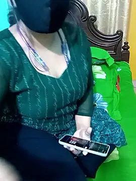 Snapshot of Porimoni22 chatting on 01/08/26, 11:55 Porimoni22 online show from 01/08/26, 11:55