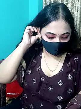 Snapshot of Porimoni22 chatting on 02/21/26, 11:18 Porimoni22 online show from 02/21/26, 11:18