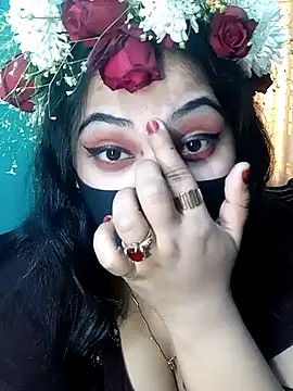 Snapshot of Porimoni22 chatting on 02/21/26, 11:12 Porimoni22 online show from 02/21/26, 11:12