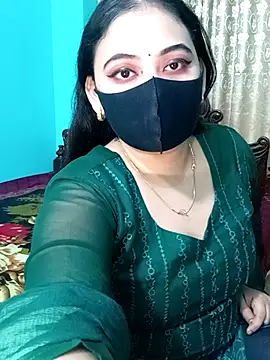 Snapshot of Porimoni22 chatting on 02/15/26, 01:43 Porimoni22 online show from 02/15/26, 01:43