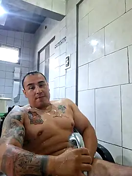 Snapshot of Rueditasss chatting on 12/14/25, 02:55 Rueditasss online show from 12/14/25, 02:55