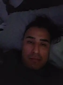 Snapshot of Rueditasss chatting on 12/16/25, 07:07 Rueditasss online show from 12/16/25, 07:07