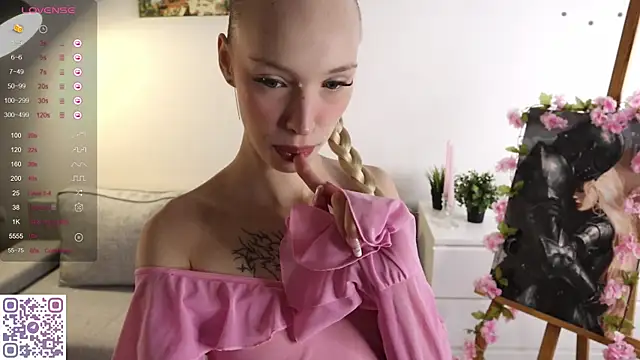 Snapshot of Grace_Glend chatting on 07/16/26, 10:18 Grace Glend online show from 07/16/26, 10:18