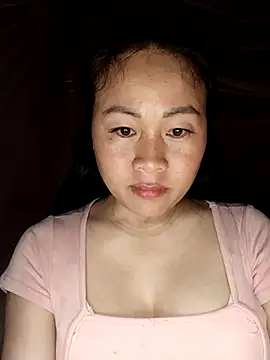 Snapshot of Spring-mky chatting on 11/17/25, 06:34 Spring-mky online show from 11/17/25, 06:34