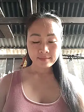 Snapshot of Spring-mky chatting on 12/17/25, 05:01 Spring-mky online show from 12/17/25, 05:01